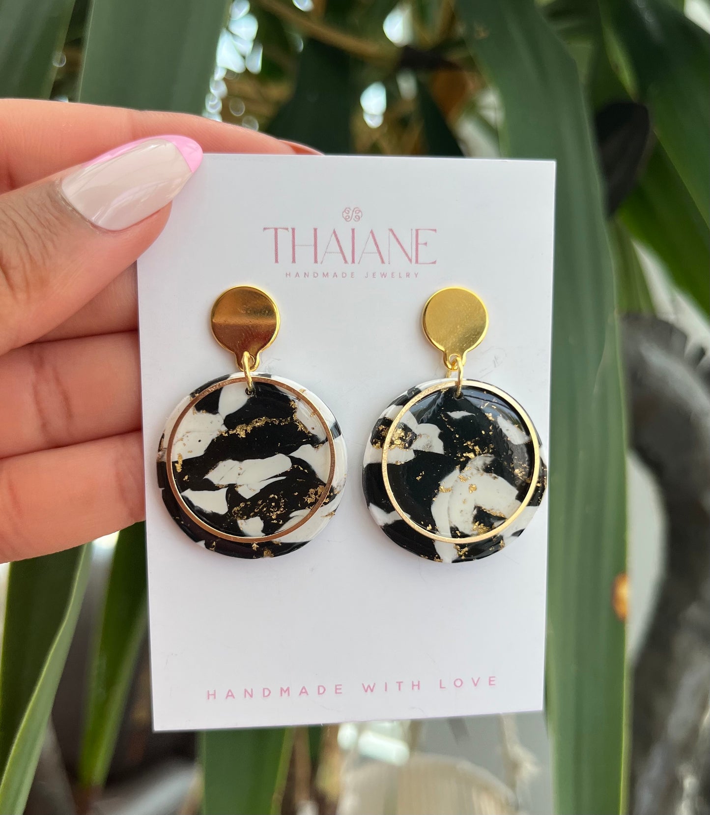 Black & White Polymer Clay Earring with Gold Leaf & Resin Finish - Thaiane Handmade Jewelry