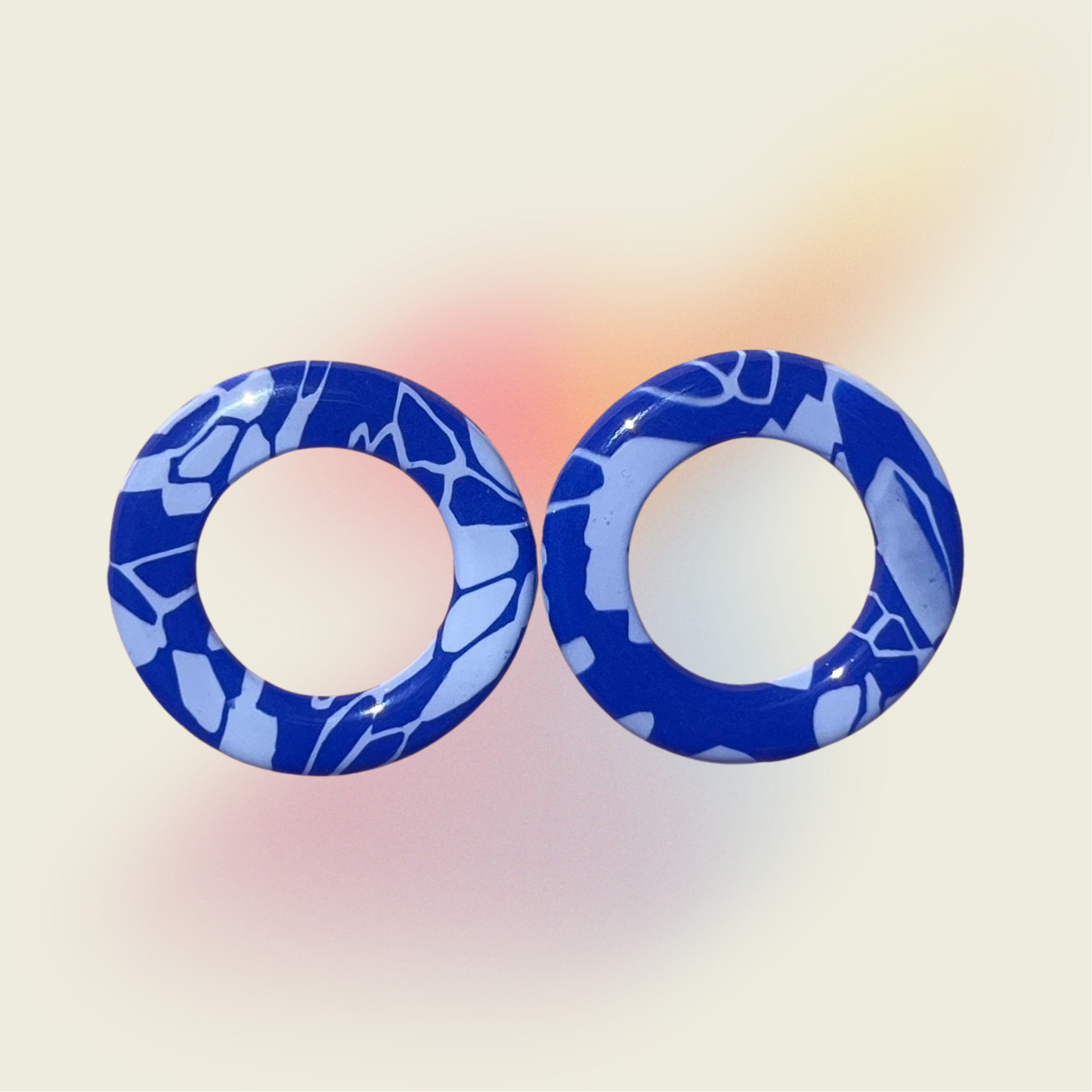 Mary Round Circle Small